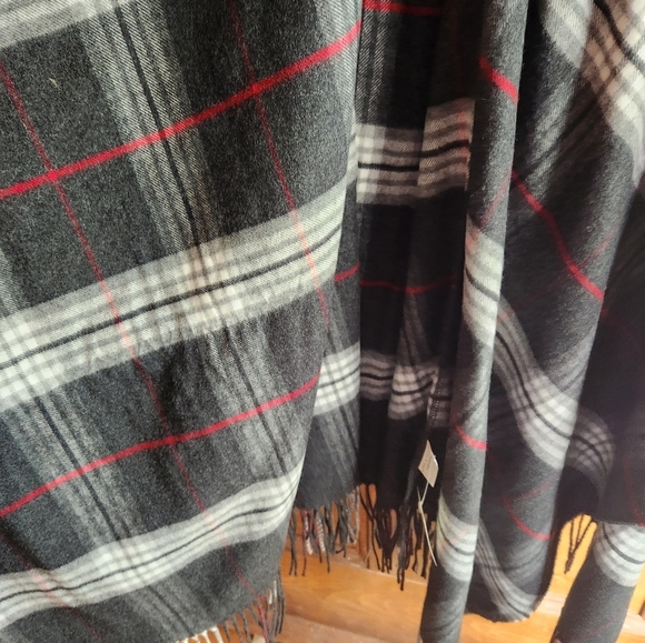 Nwt womens wrap - Picture 2 of 10